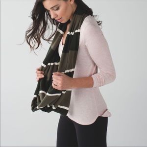 Lululemon heart opener infinity scarf lululemon